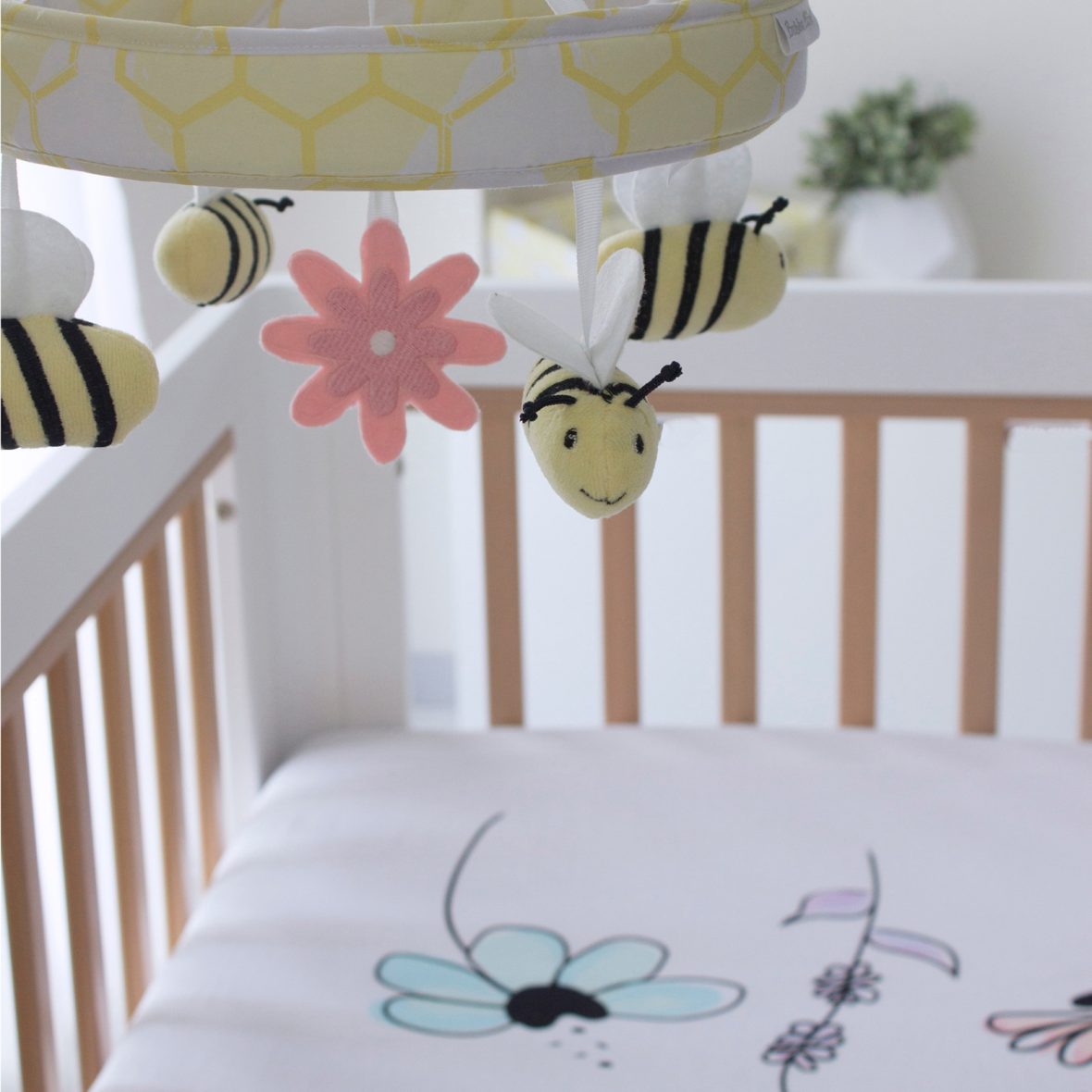 9-bee-beautiful-mobile-3.jpg